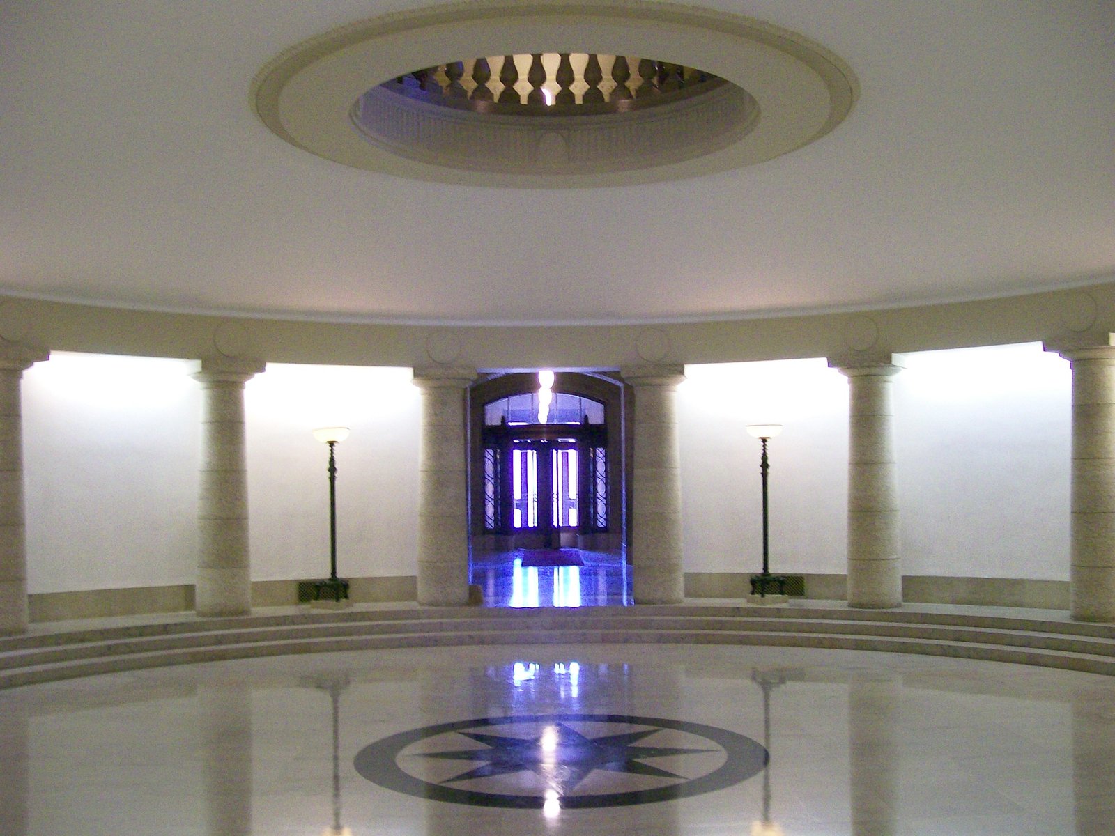 Manitoba Legislative Building: Fossils, Secrets and the Golden Boy